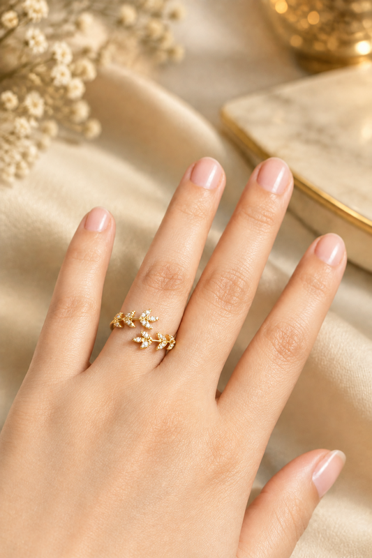 Elegant Leaf Adjustable Finger Ring