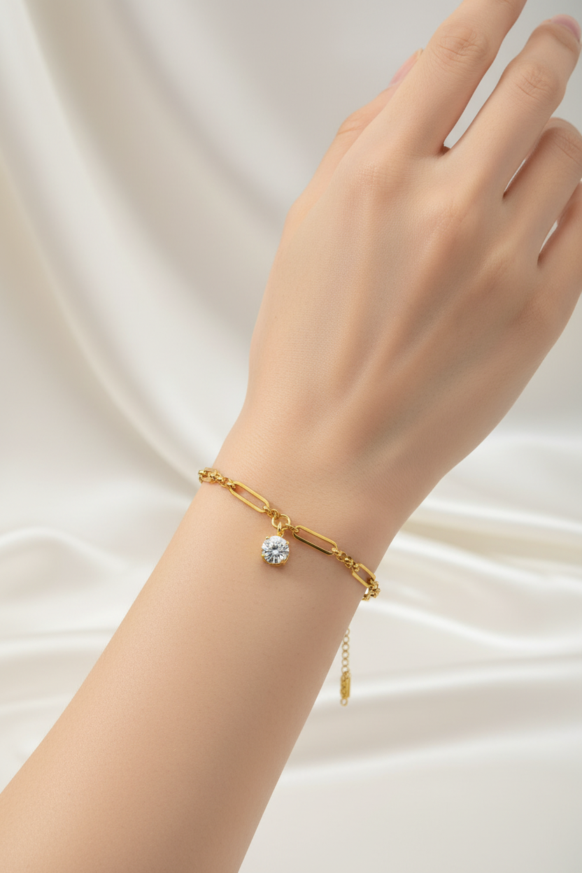 Zirconia Round charm Bracelet