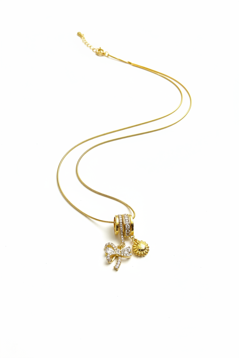 Sun star Bow charm neckchain