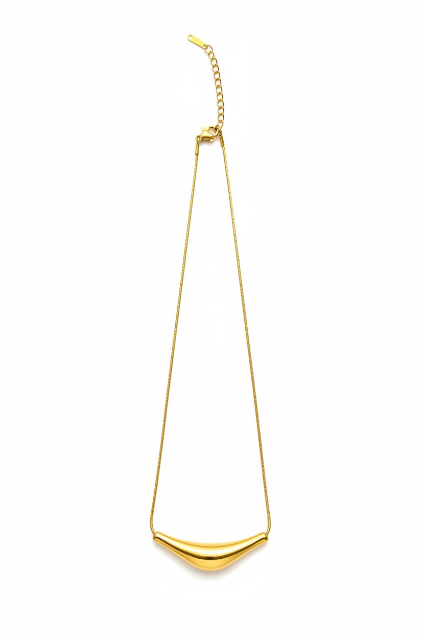 Golden pendant statement necklace