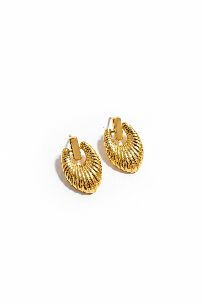 Elegant Golden scallop statement Earrings