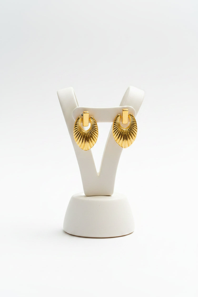 Elegant Golden scallop statement Earrings